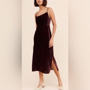 ANTHROPOLOGIE | $138 Velvet Bias Slip Dress in Plum, Size Medium